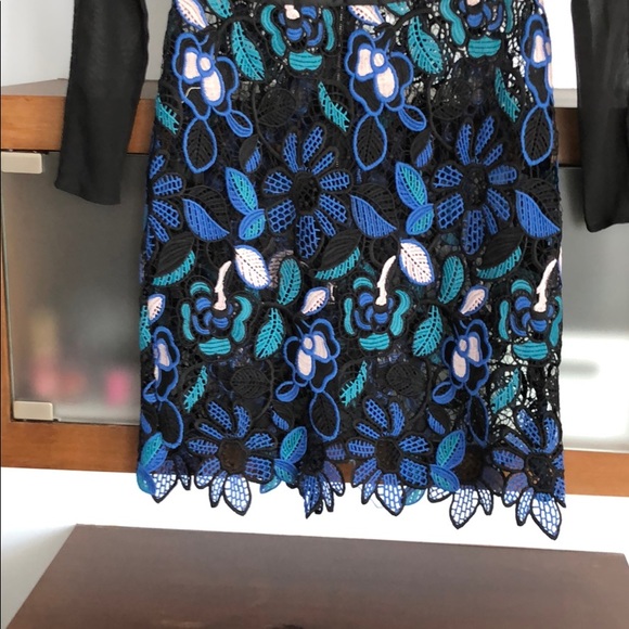 Dress - Picture 6 of 8